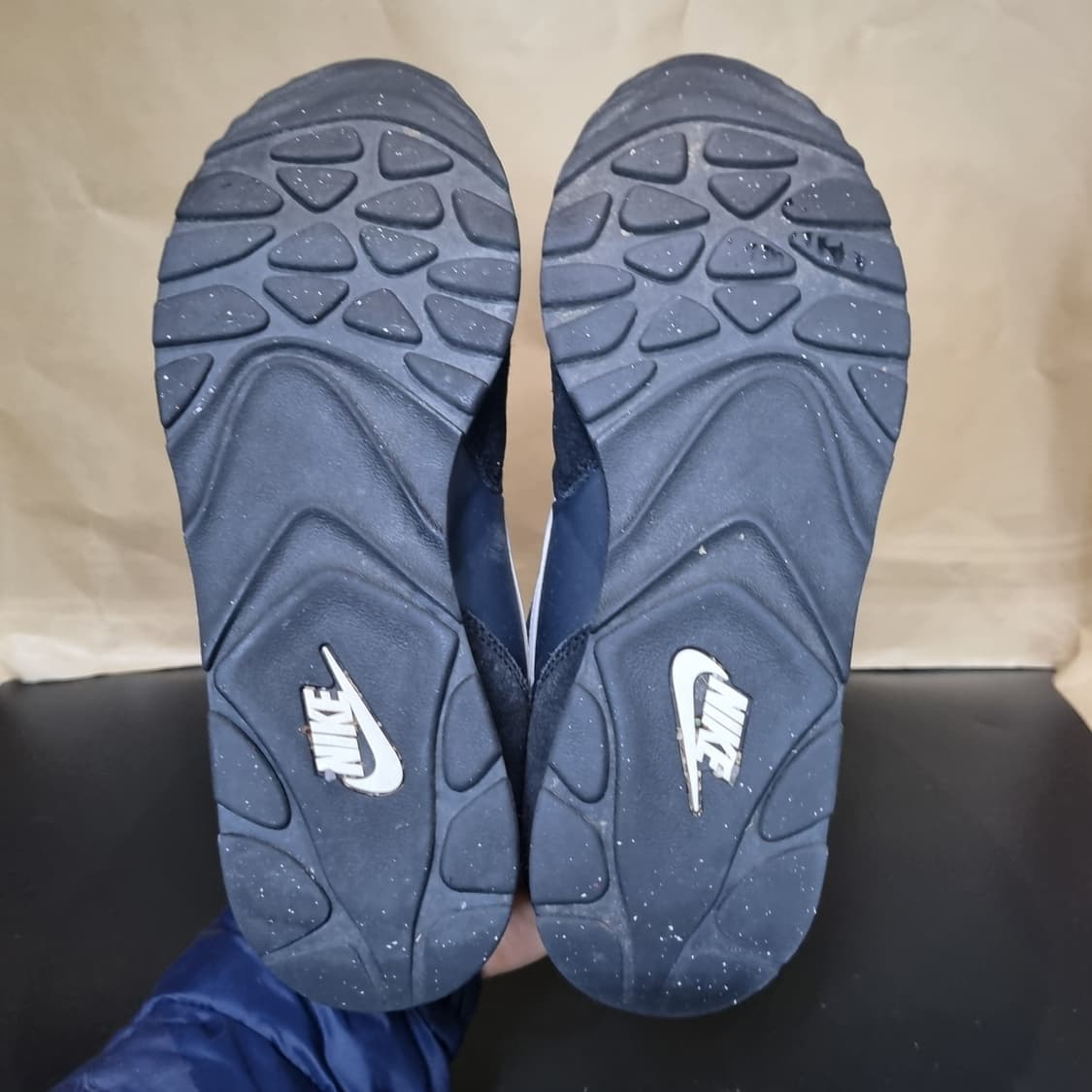 나이키 아웃버스트 운동화245 상품이미지3