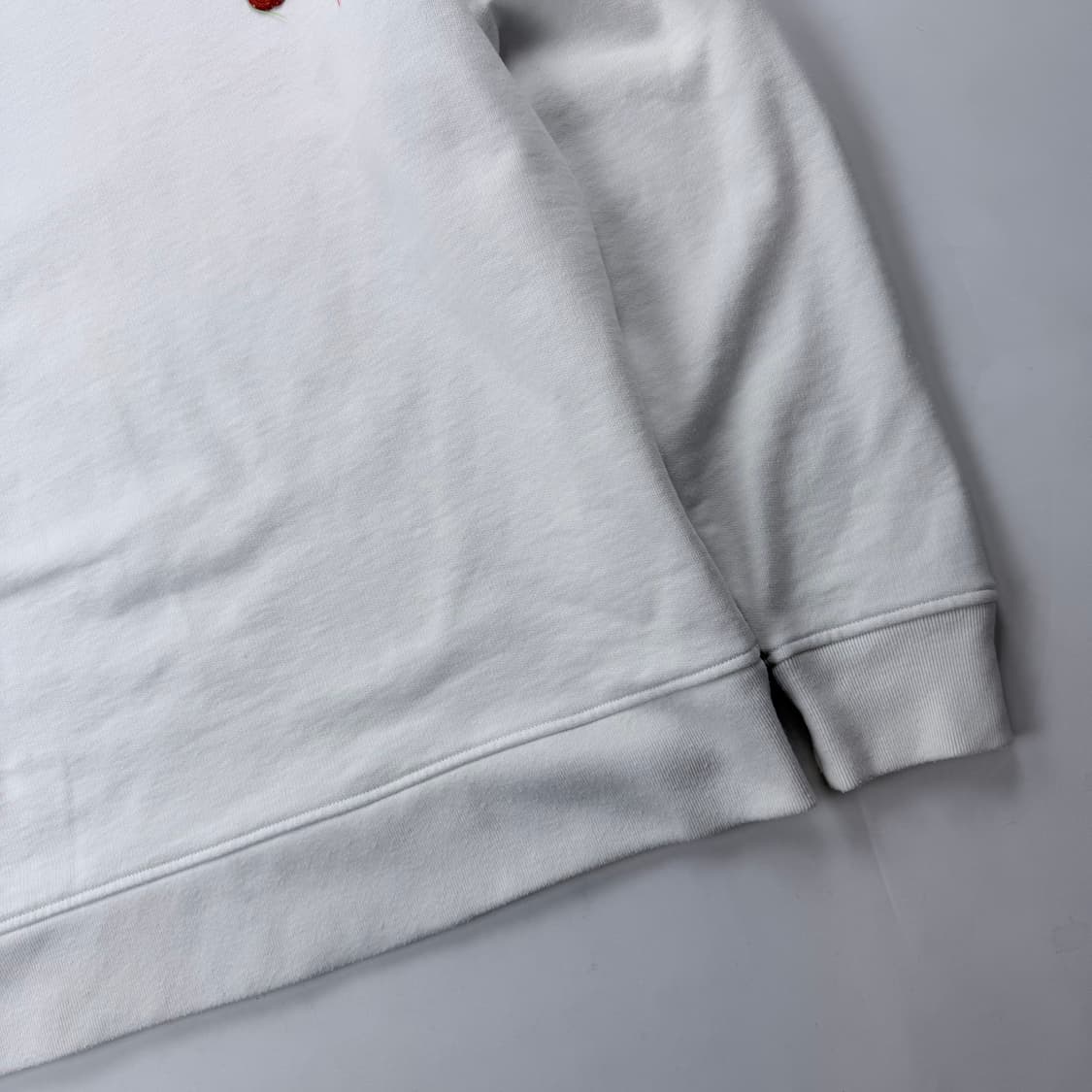 아크네스튜디오 스몰 자수 크루넥 맨투맨 상품이미지4