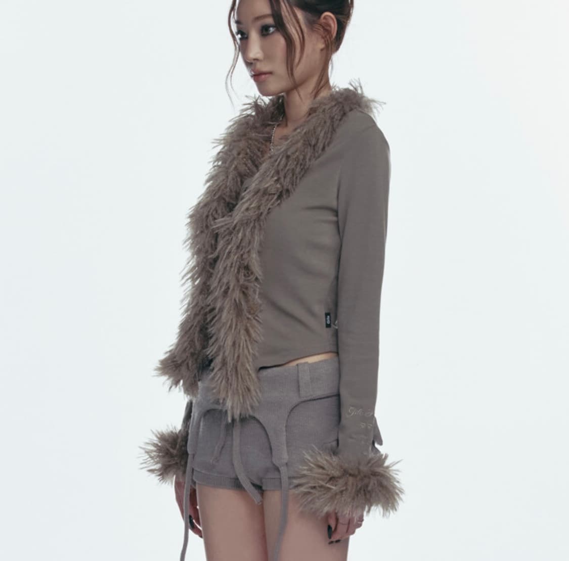 길라아카이브 퍼 가디건 FUR TRIMMING CARDIGAN_BEIGE 상품이미지2