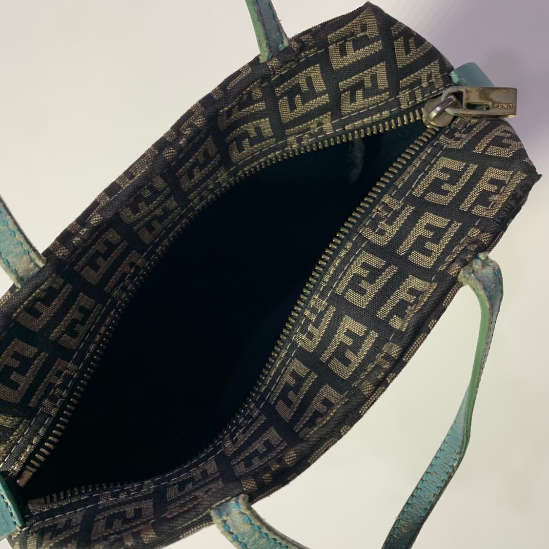 펜디 FF 로고 캔버스백 상품이미지4