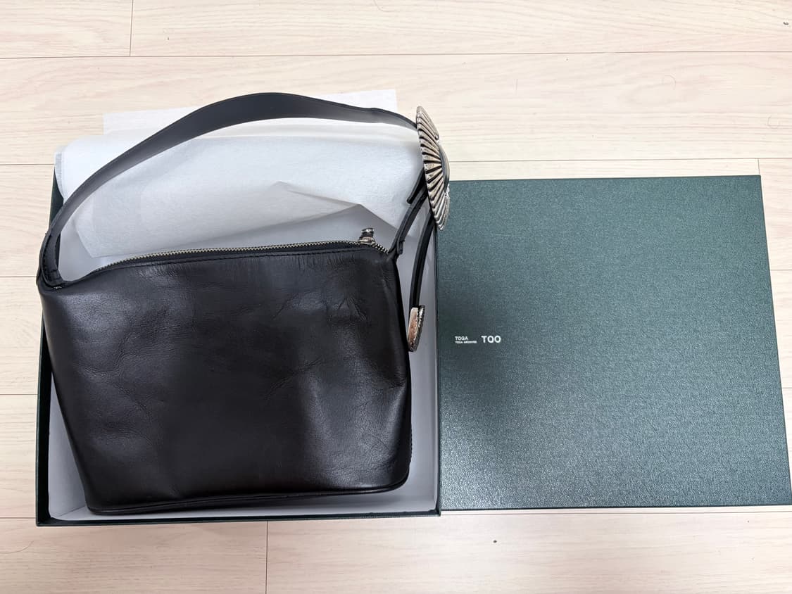 Toga too 레더 미니백 블랙 상품이미지1