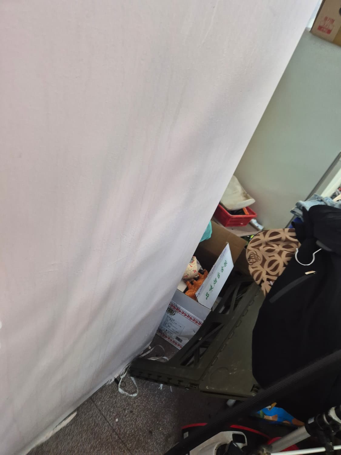 산드로 핑크 그라데이션 맨투맨 티셔츠 상품이미지7