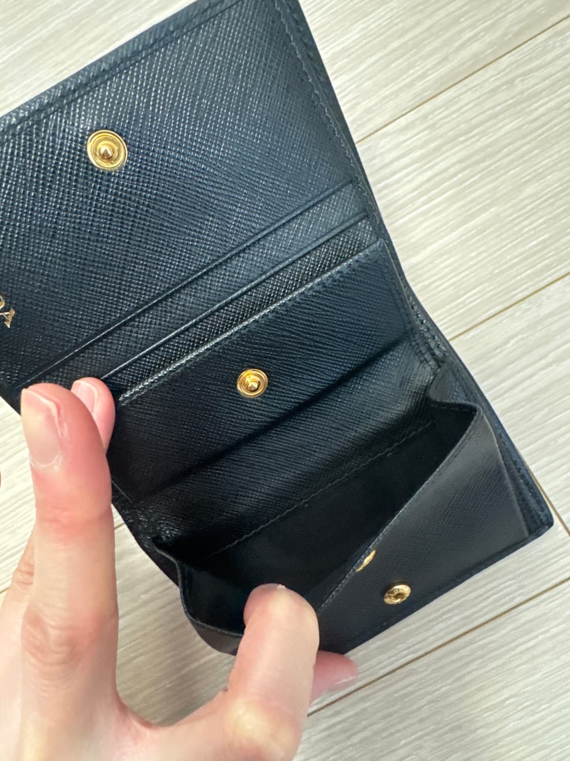 프라다 테수토 반지갑 상품이미지4