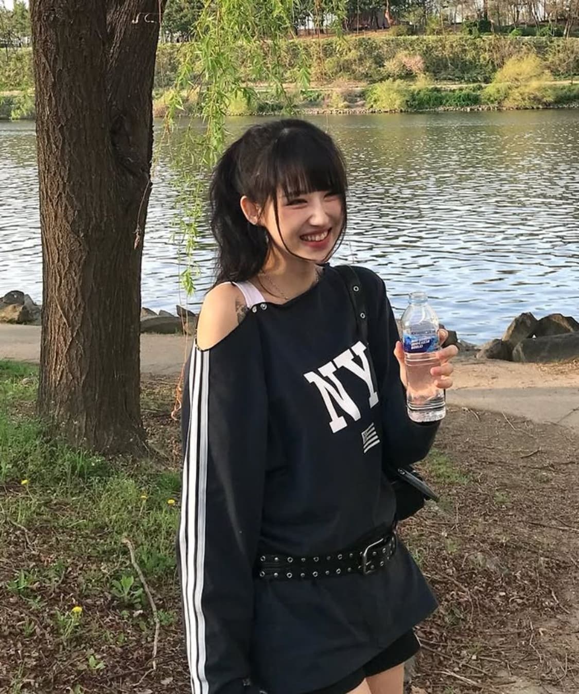 엔와이엑스엑스 오프숄더 롱슬리브 네이비 상품이미지1