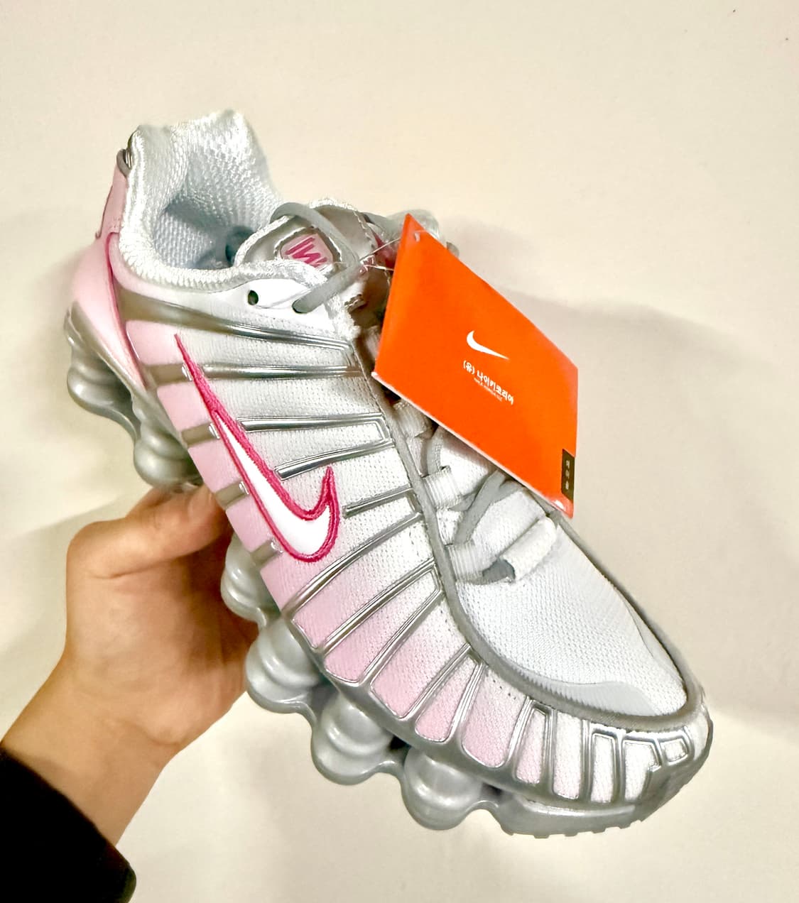 (230)(새상품)나이키 스니커즈 샥스 tl 메탈릭 실버 핑크 상품이미지2