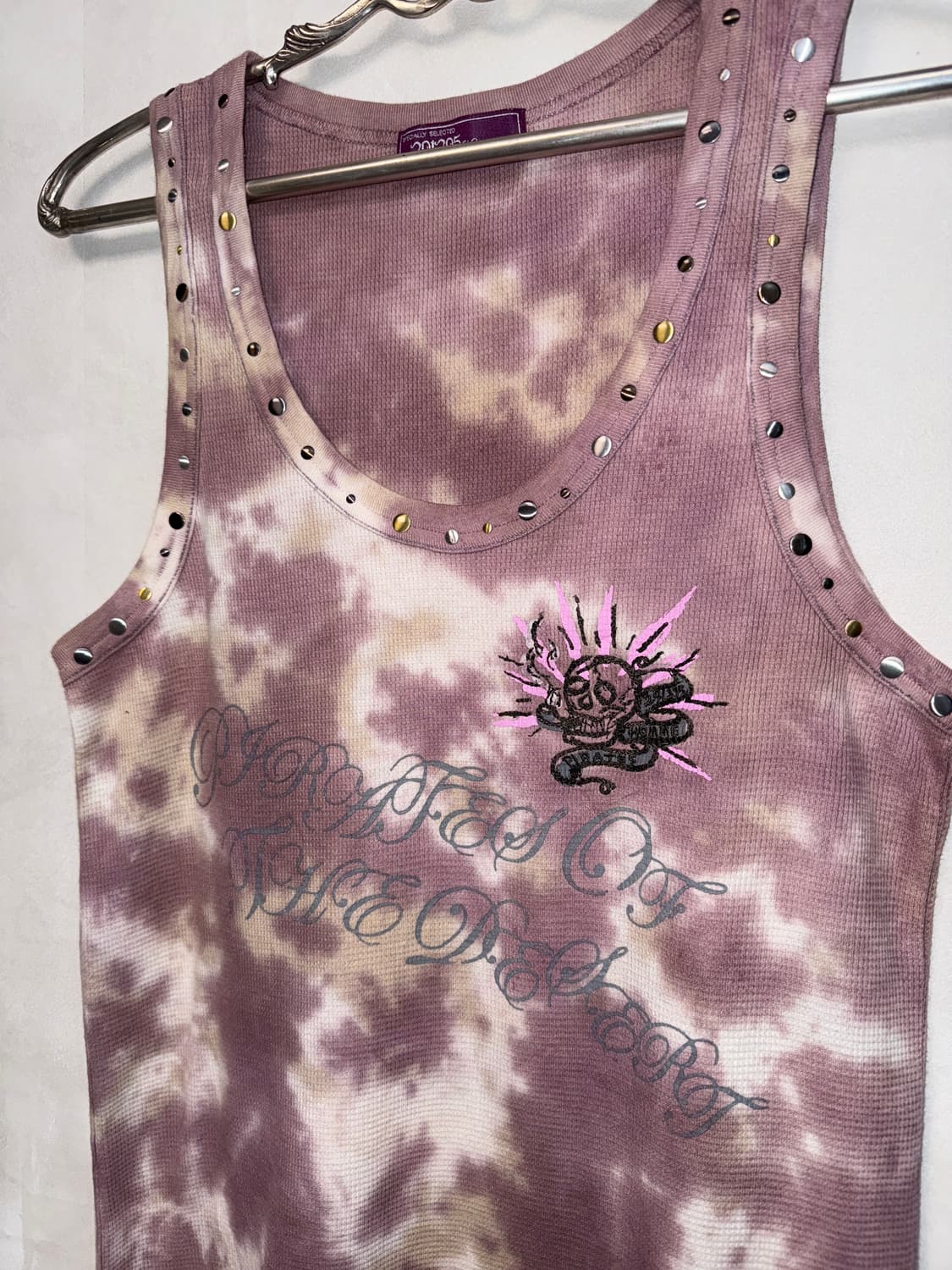 Indi pink tie dye skull lettering 슬리브리스 상품이미지3