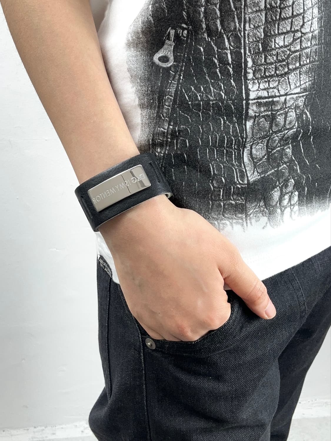 Dolce & Gabbana D&G Leather Cuff Bracele 상품이미지1