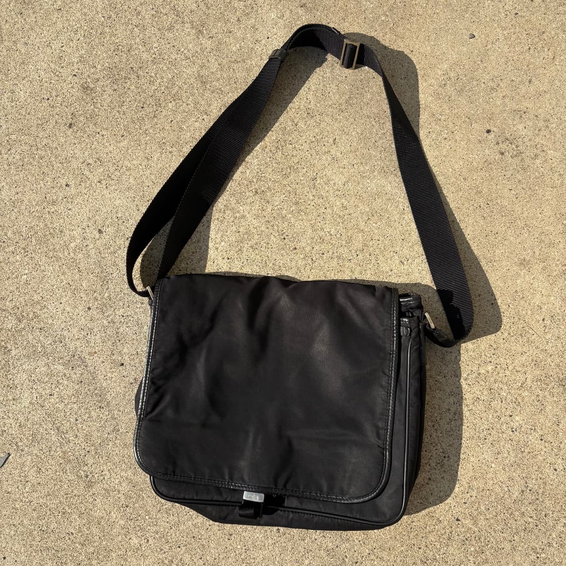 프라다 블랙 나일론 메신저 백 상품이미지4