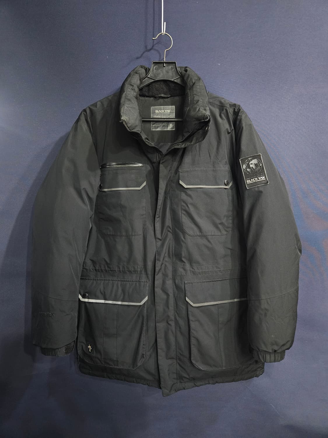 블랙야크 고어텍스 차콜컬러 남성 110~115 구스다운 패딩  상품이미지1