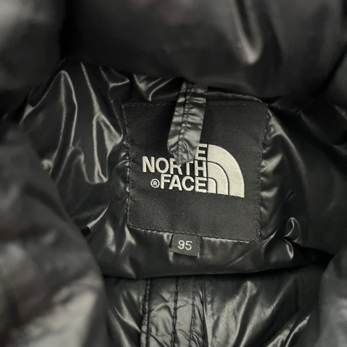 노스페이스 로고 700 유광 블랙 투웨이 패딩 점퍼자켓 상품이미지6