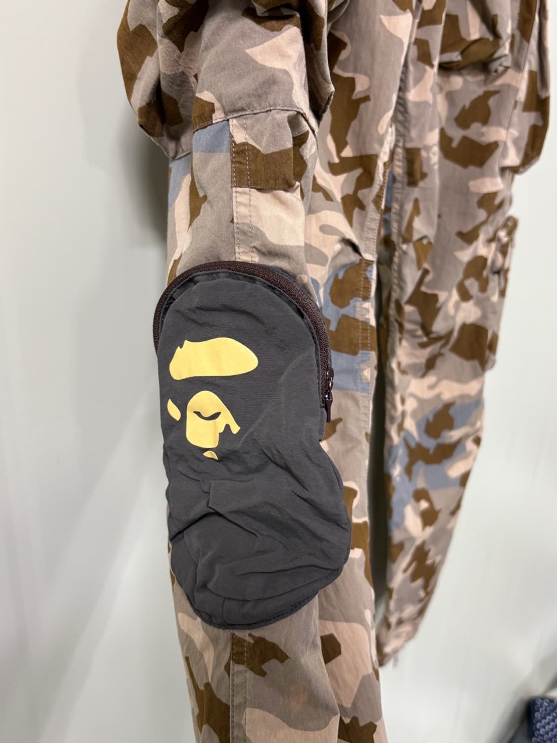 베이프 (A Bathing Ape) 카모 팬츠 상품이미지2