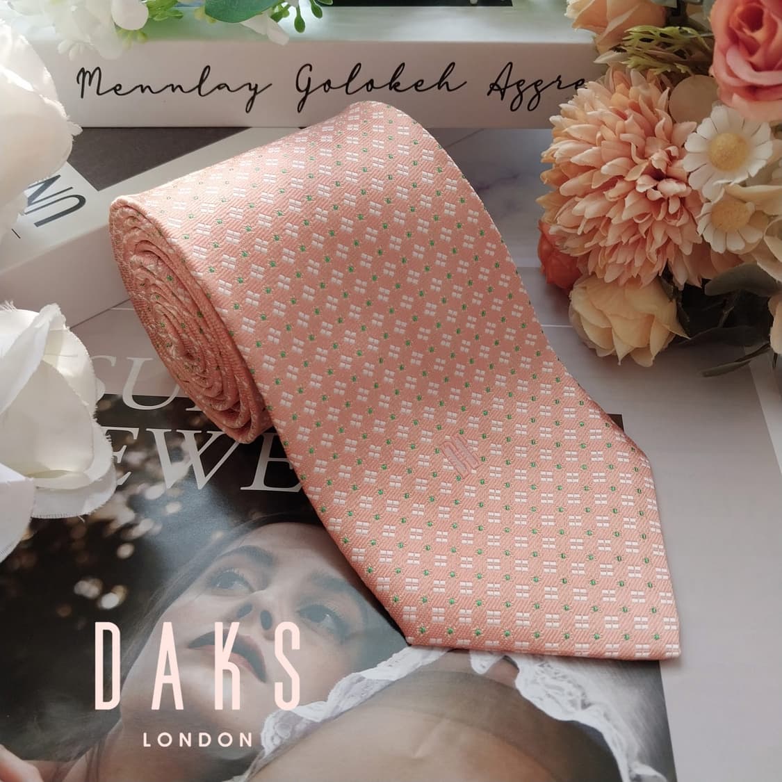 DAKS 닥스 실크 살구색 패턴 넥타이 8.8cm A+등급 K2373
 상품이미지1