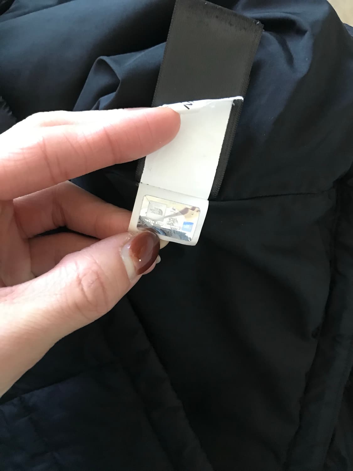 노스페이스 신형택 해외판 윈드 경량 패딩 블랙 상품이미지10