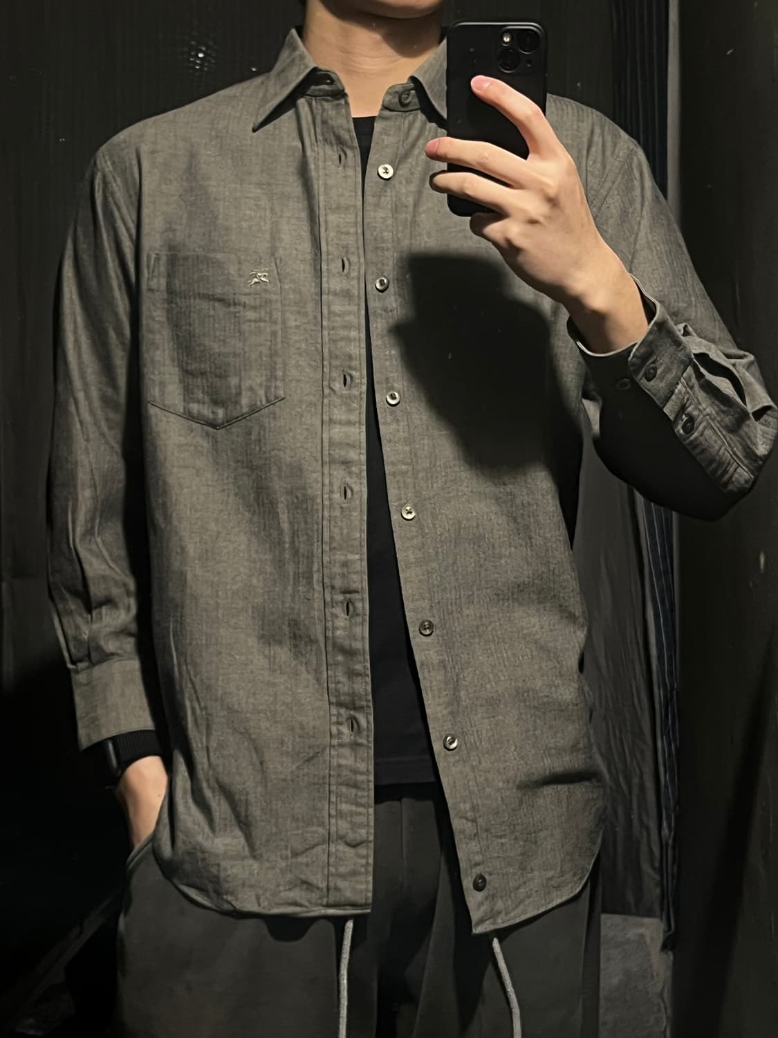 버버리 카키 그레이 헤링본 패턴 체스트포켓 코튼 울 블렌드 남방 셔츠 상품이미지1