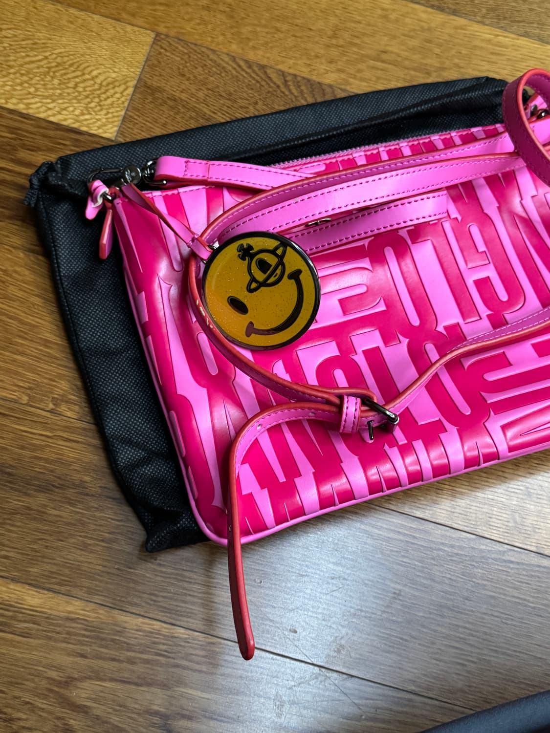 비비안웨스트우드 크로스백 상품이미지1