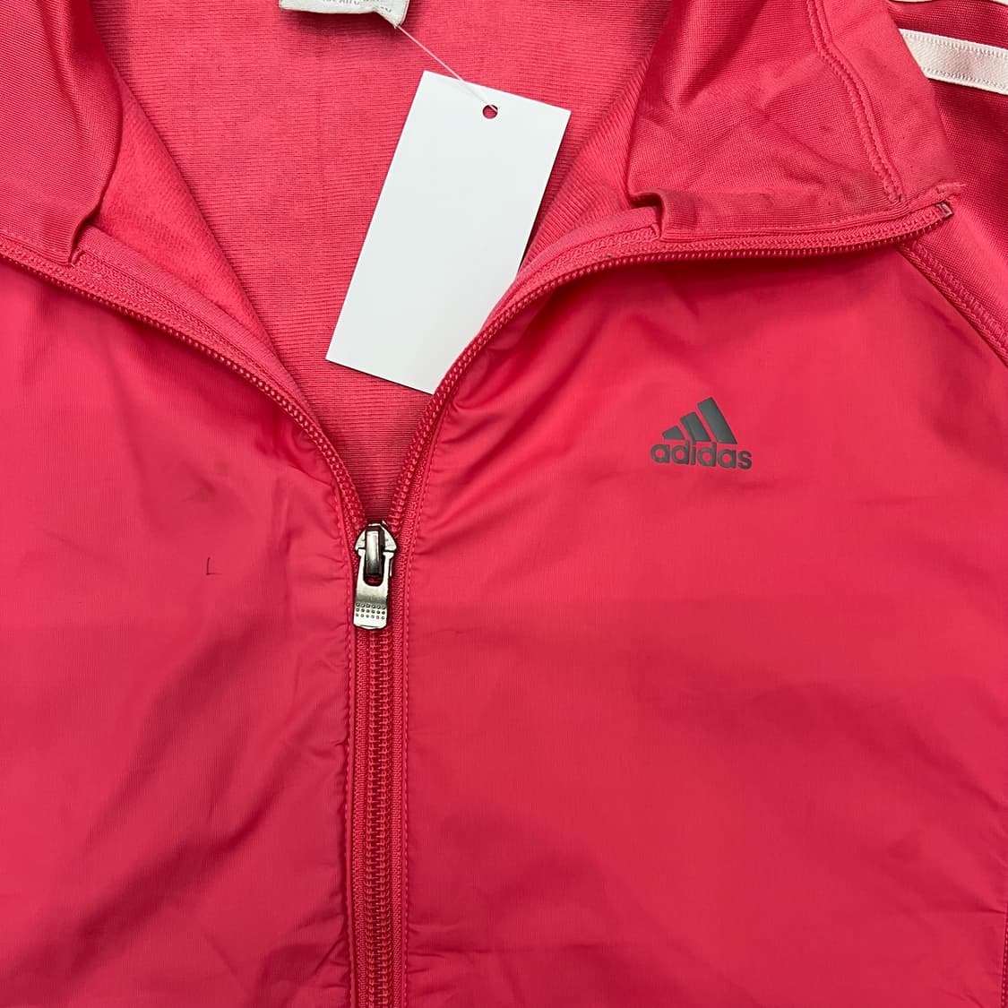 착샷O 아디다스 핑크 핑거홀 져지 상품이미지3