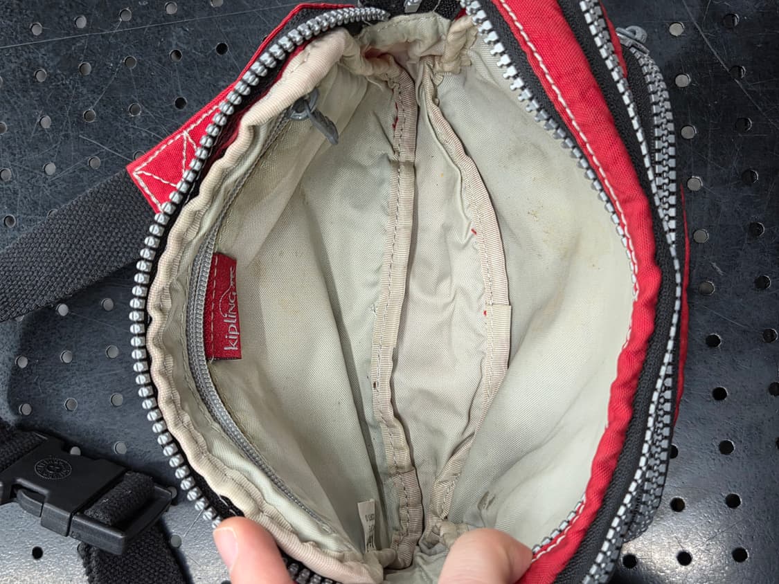 키플링 레드 힙색 상품이미지5