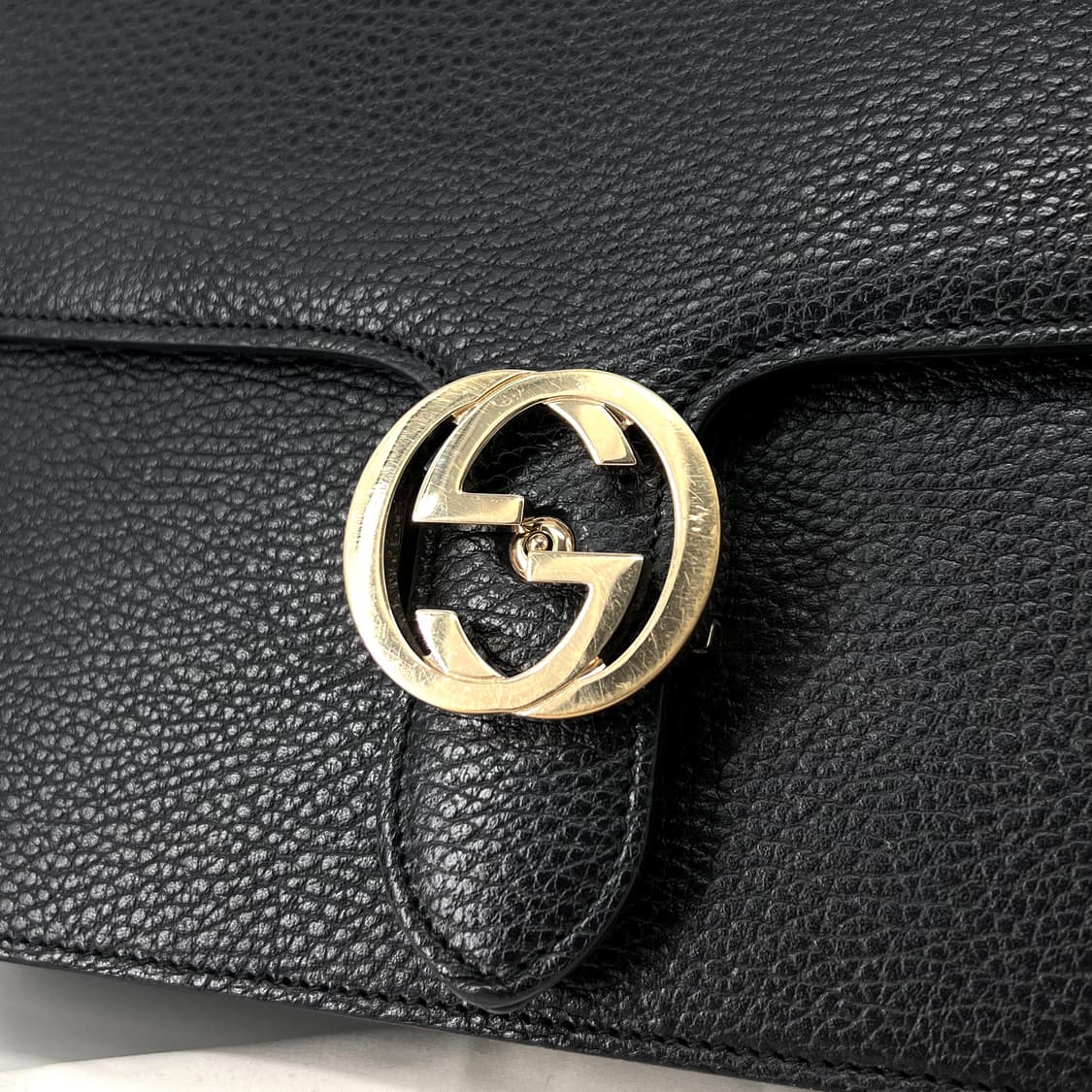 구찌 인터로킹 GG 체인 숄더백 블랙 (510303) 상품이미지5