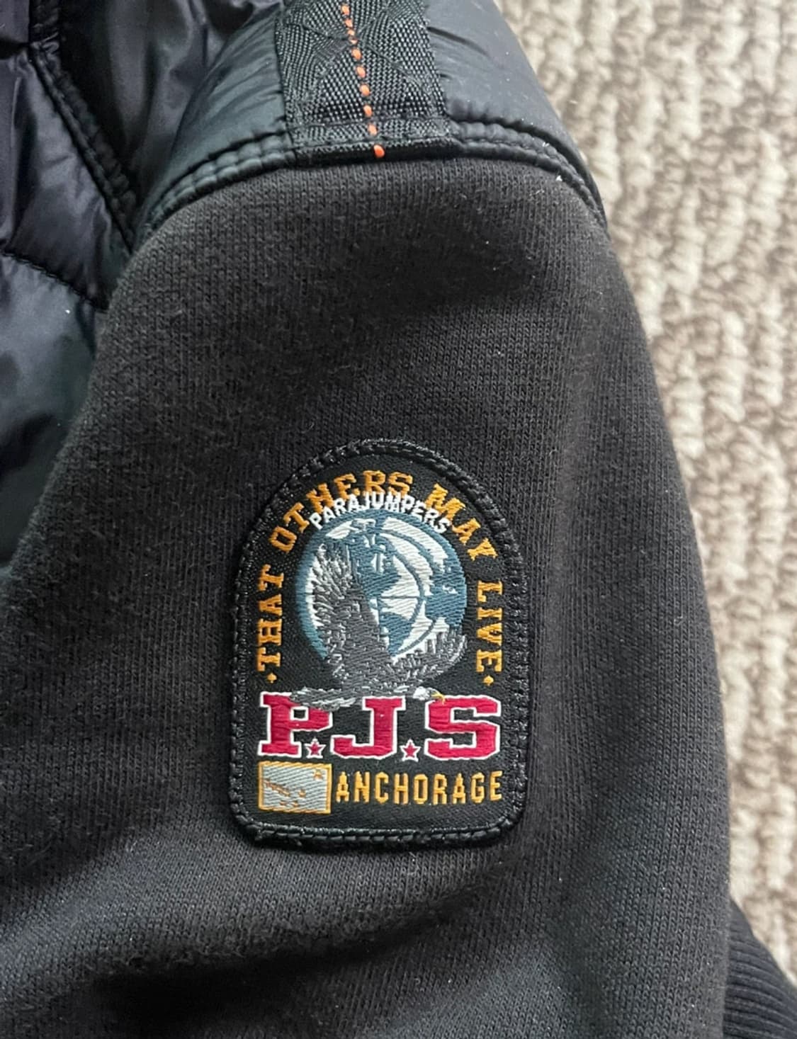 파라점퍼스 경량패딩 M 상품이미지2