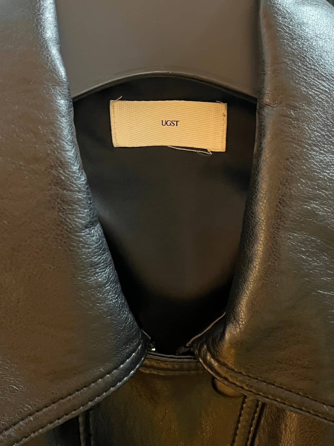 ugst 어그스트 비건 레더 블루종 자켓 상품이미지4