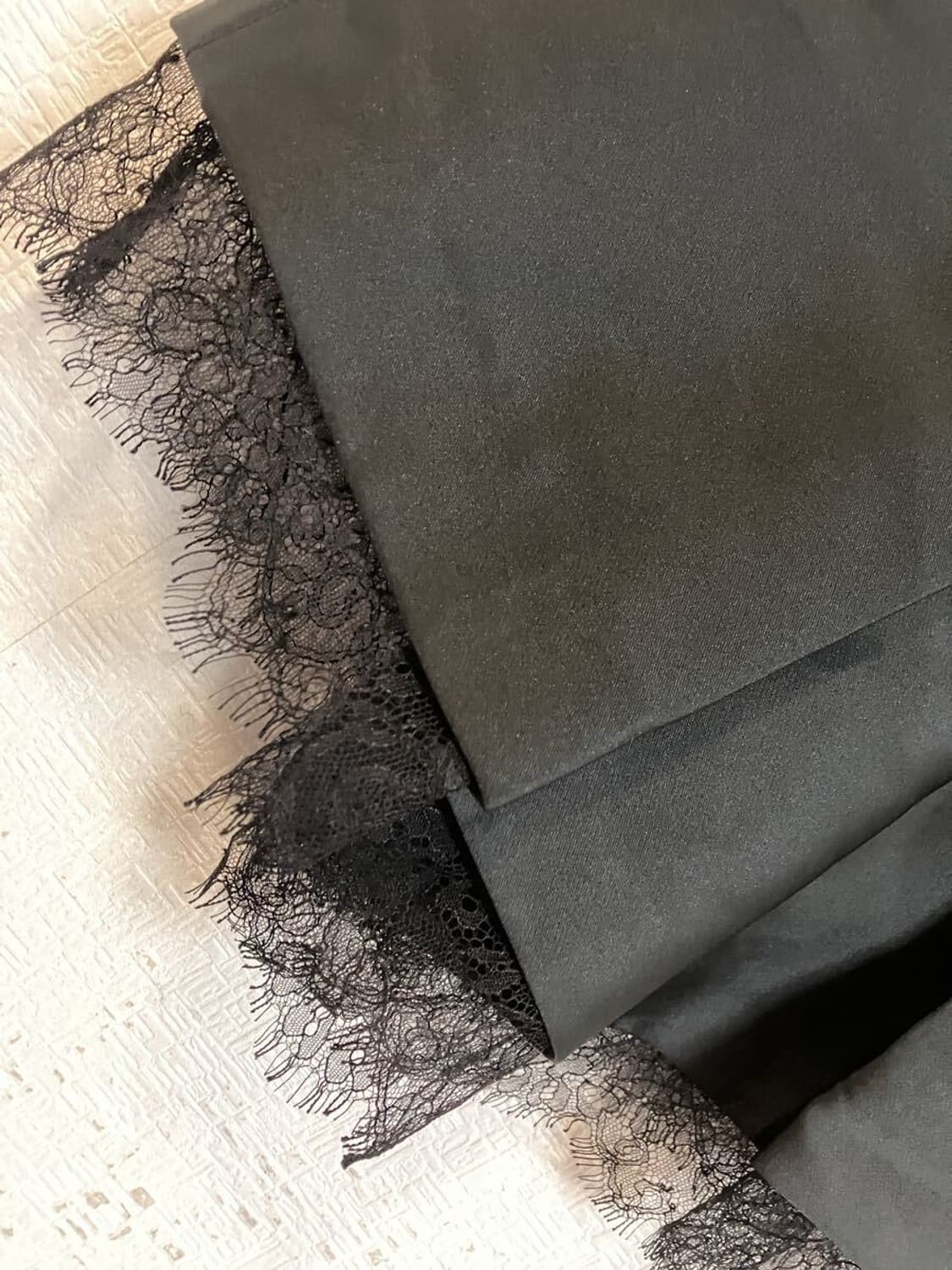 엠포리오 아르마니 레이스 쇼츠 상품이미지2