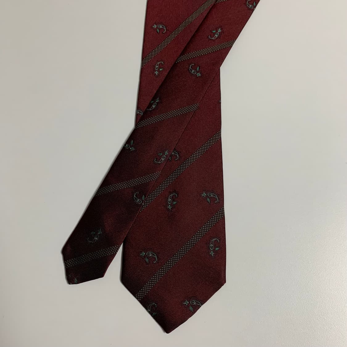 입생로랑(YSL) 페이즐리 슬림넥타이 명품 100실크 정장룩 코디 상품이미지3