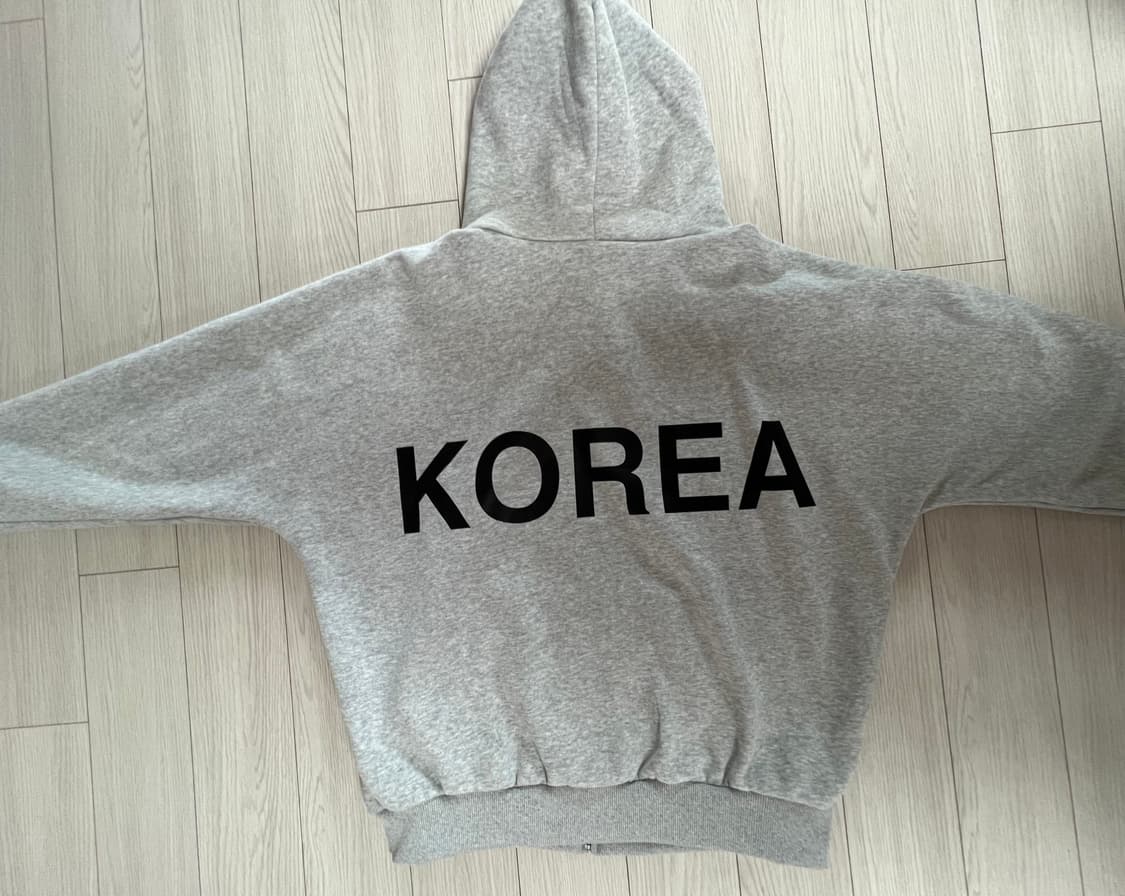 칸예 이지 코리아 한정 상품이미지2