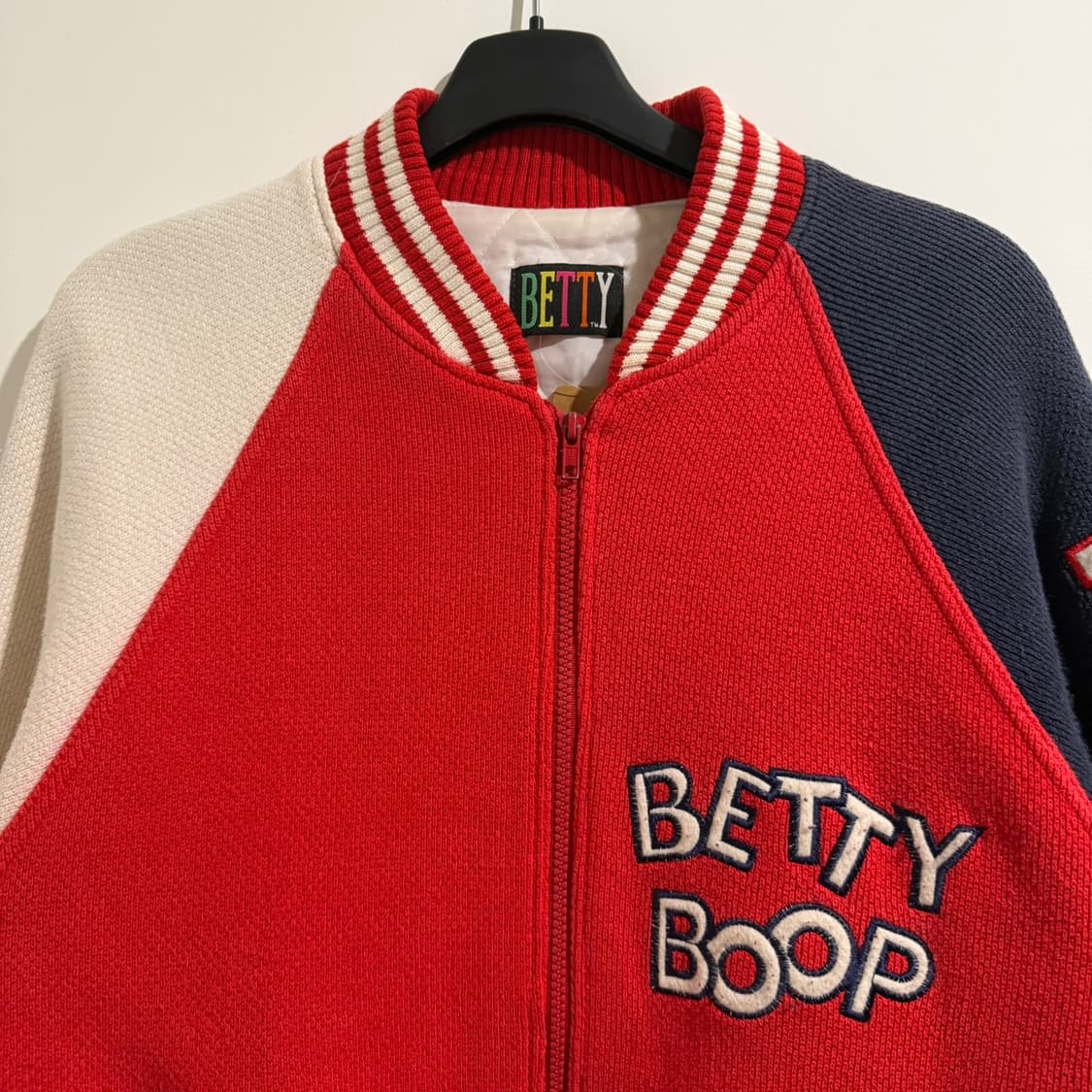 베티붑 누빔 코튼 바시티자켓 상품이미지2