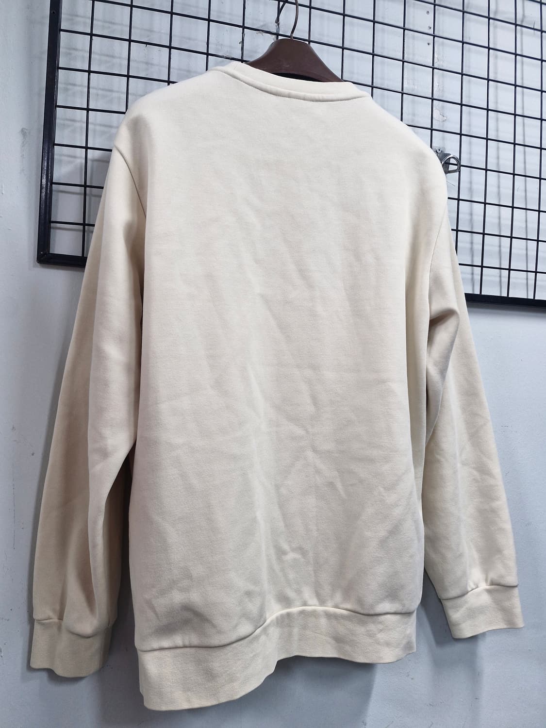 105XL 라코스테 맨투맨 아이보리. 상품이미지7