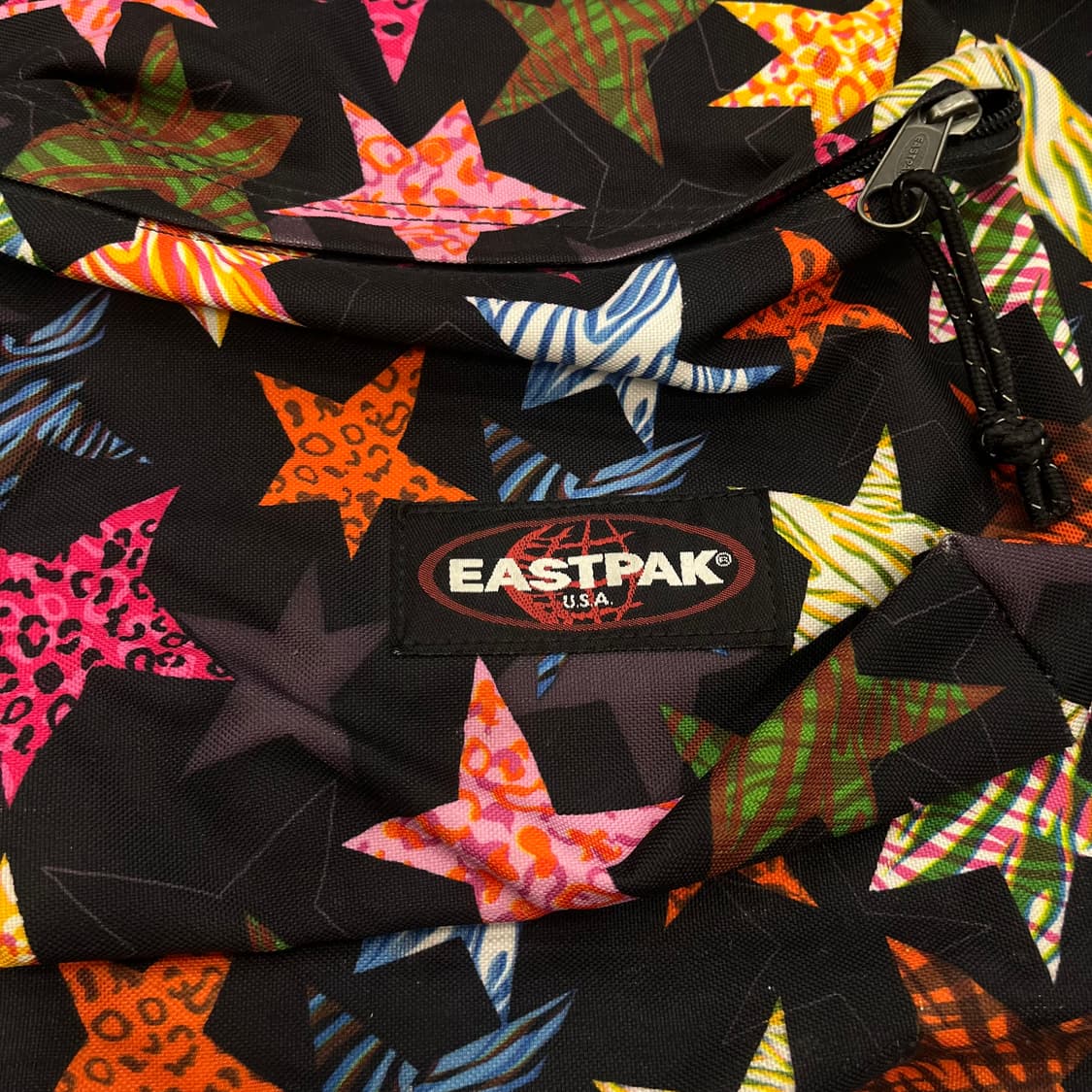 이스트팩 별 패턴 백팩 상품이미지3