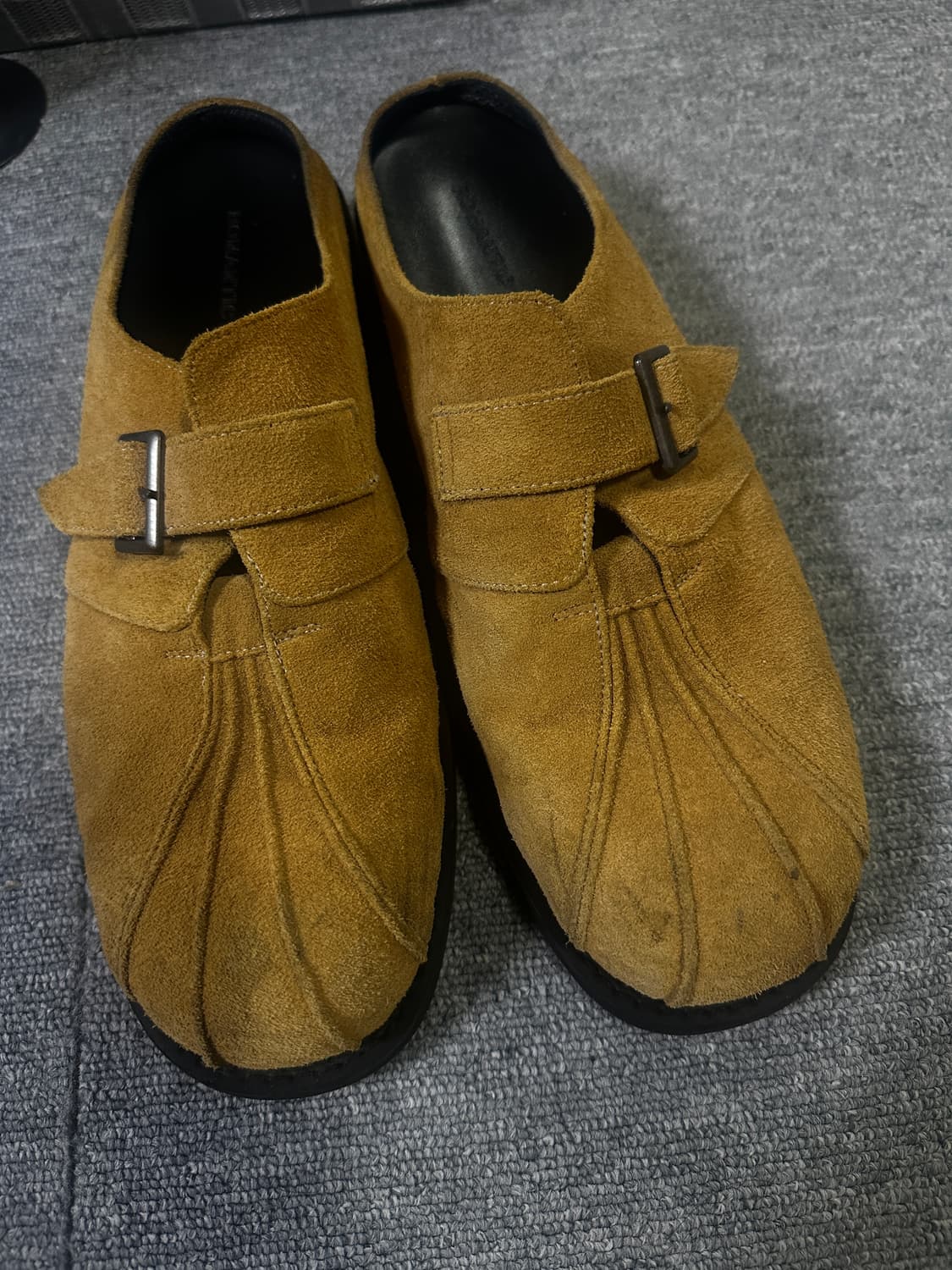 로맨틱무브 플리츠 스트랩 블로퍼 R23M101 (웜옐로우 스웨이드 상품이미지4