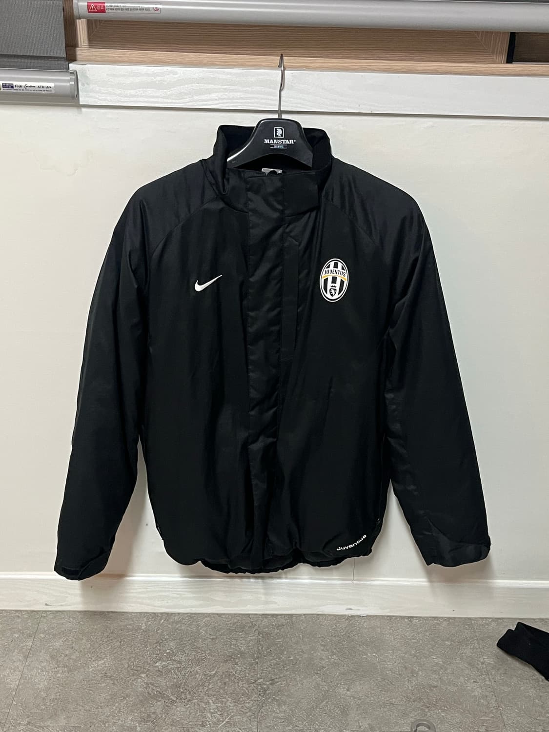 유벤투스 바람막이 상품이미지1