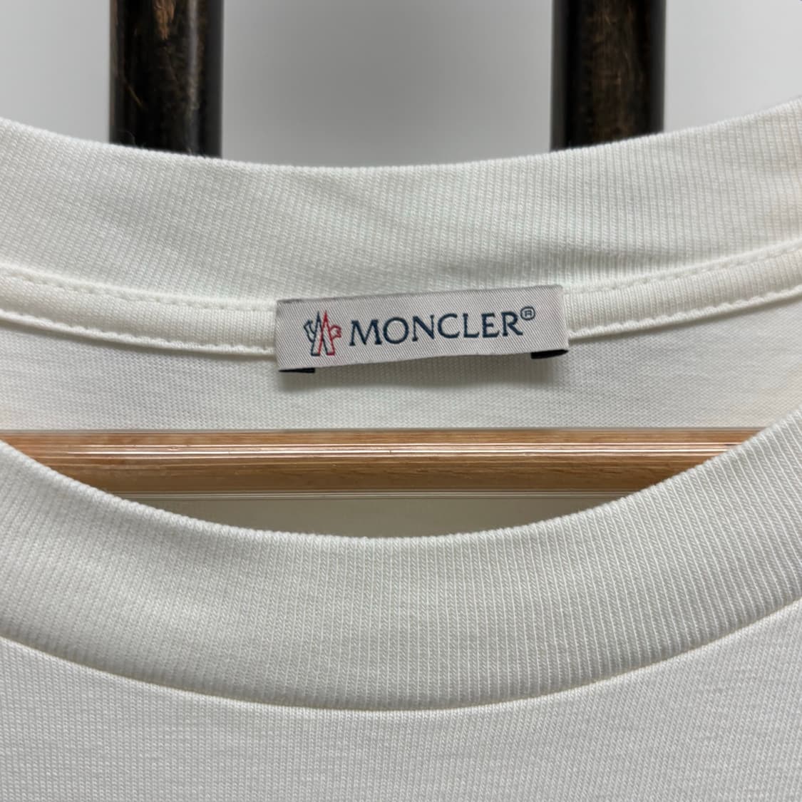 [XL]몽클레어 와펜패치 반팔티 상품이미지3