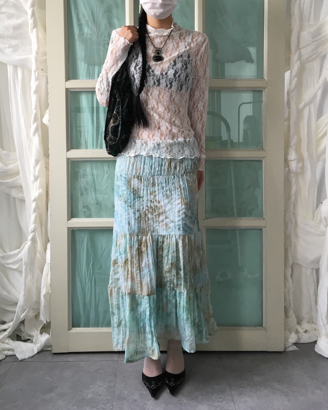 Lace high neck top 상품이미지1
