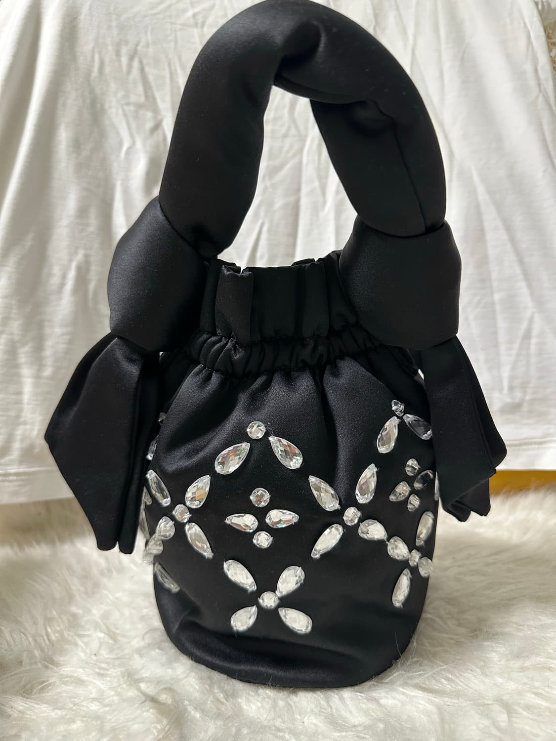 Ganni 가니 크리스탈 비즈 토트백 상품이미지4