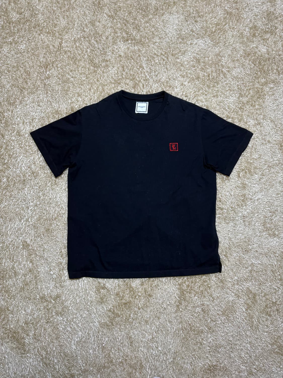 우영미 백로고 반팔티 블랙 상품이미지3