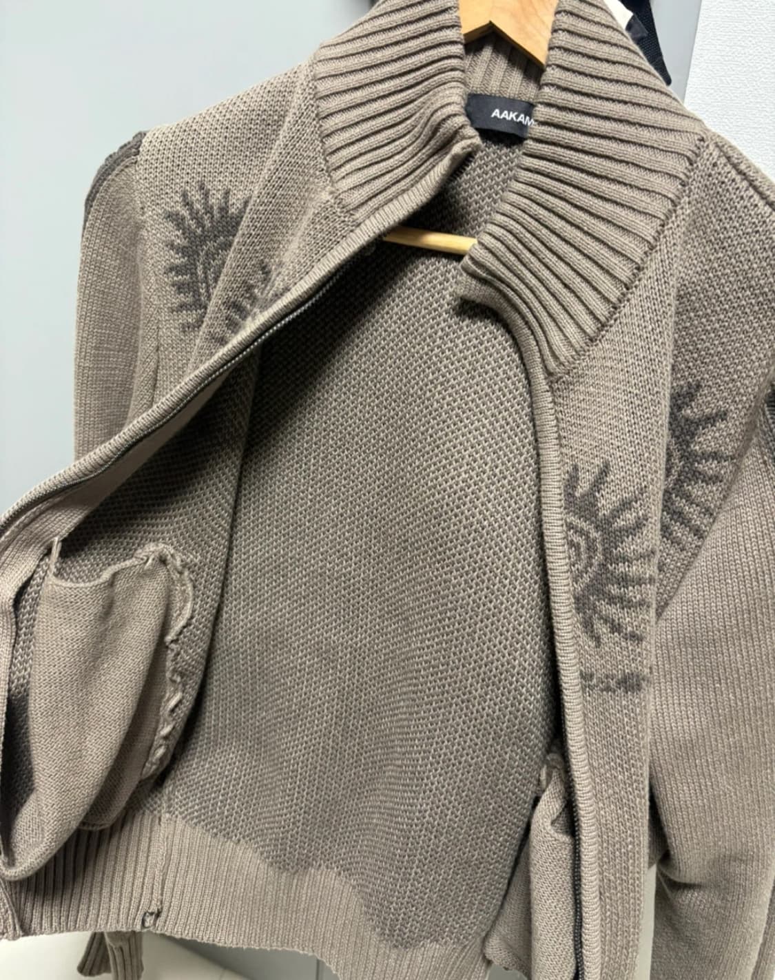 아캄(AAKAM) Sun Jacquard Zip-Up Sweater 상품이미지4