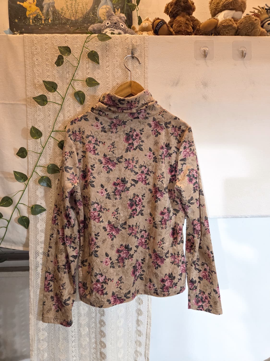 플라워 벨벳 목폴라 슬리브 상품이미지4