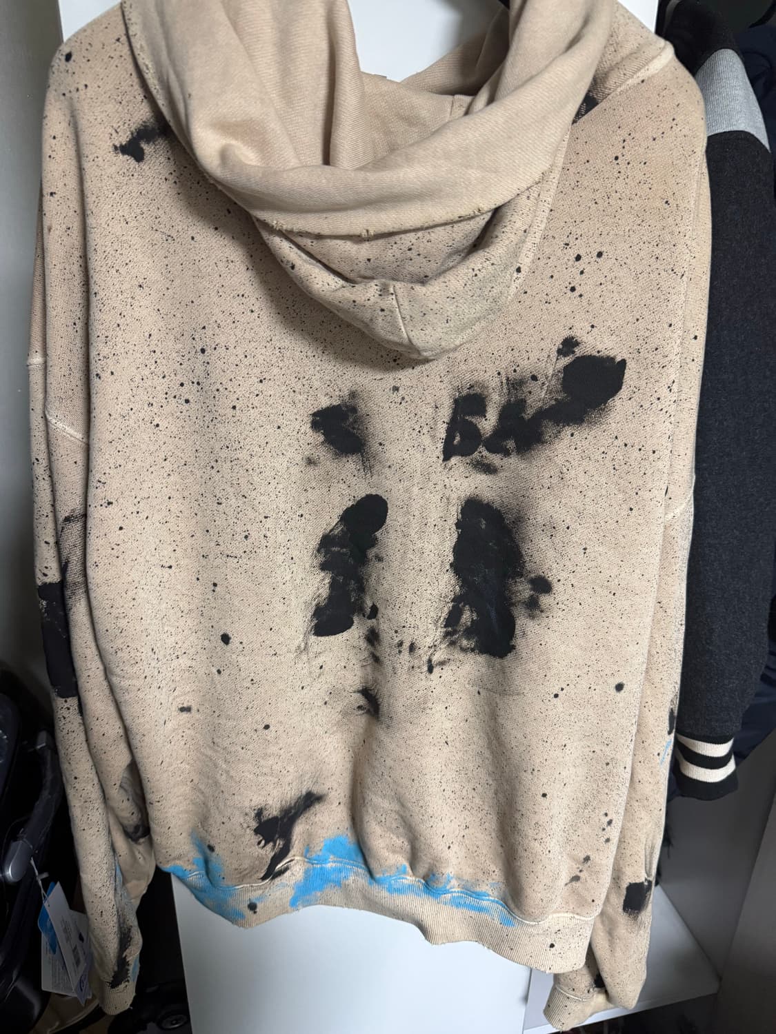 We11done 웰던 페인티드 후드집업 상품이미지3