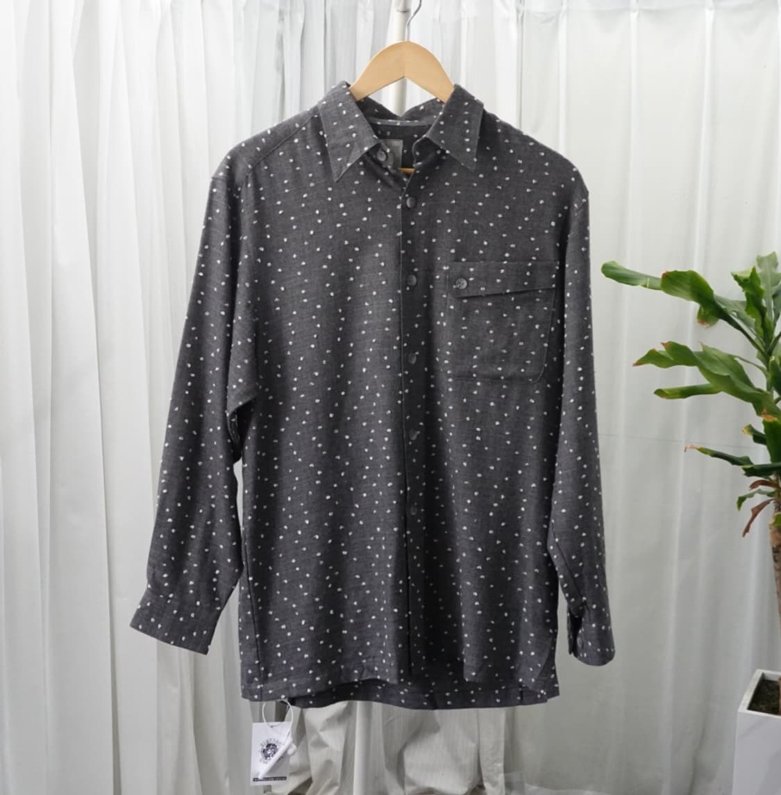 차콜 도트 패턴 셔츠 (COSIA BRIN) 1946 상품이미지1