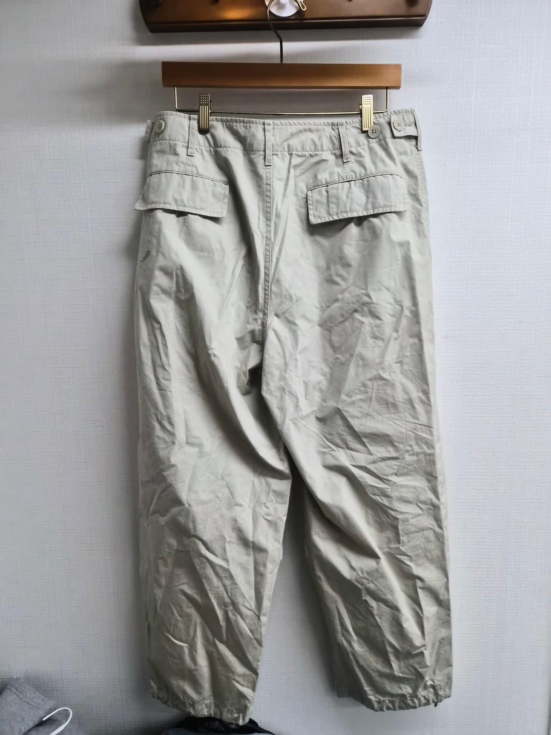 34) 유니클로 U 파라슈트 팬츠 팝니다 상품이미지2