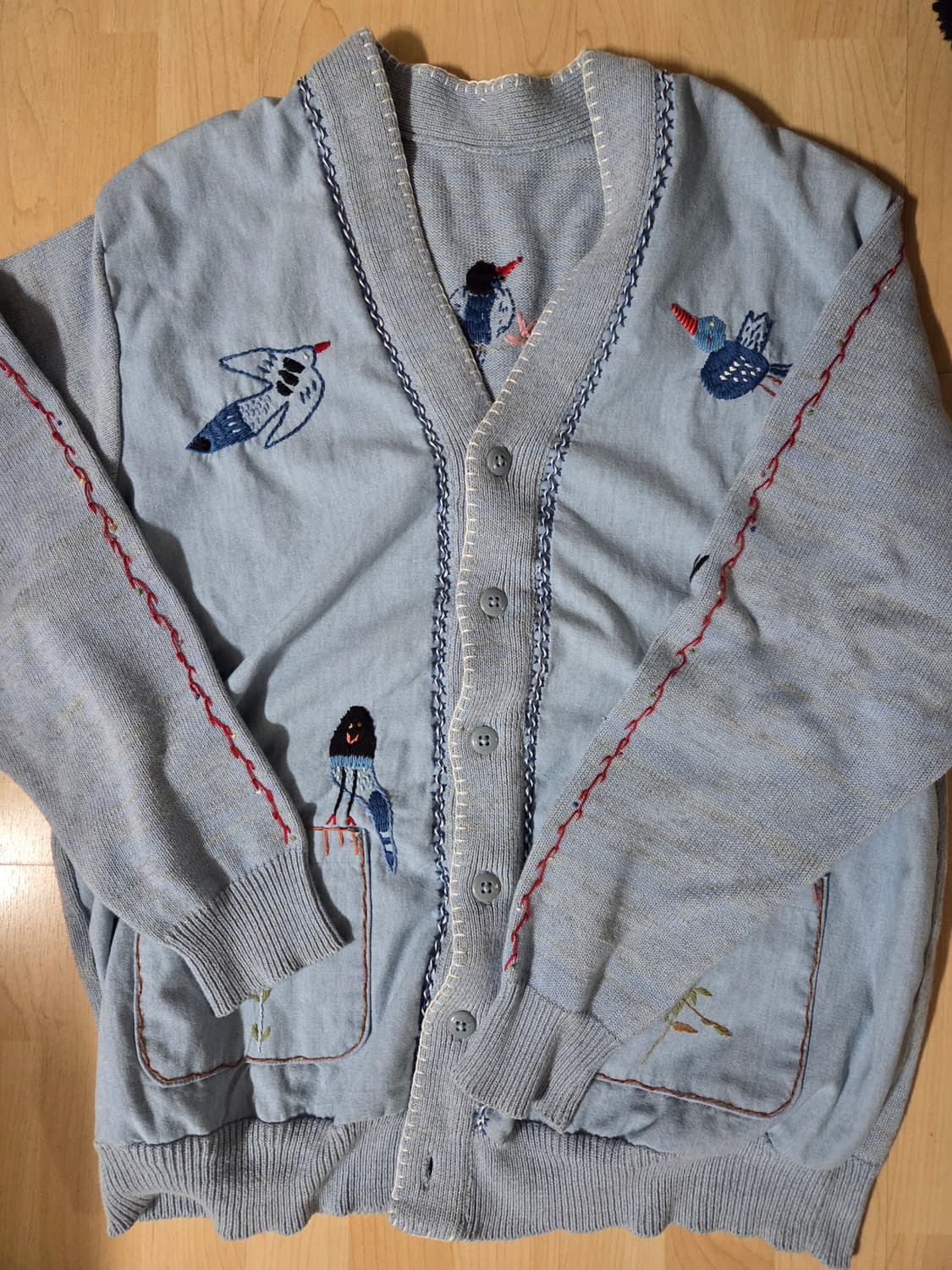 캐피탈 니트 x 샴브레이 맥파이 자수 가디건 색소폰 1사이즈 팝니다 상품이미지2