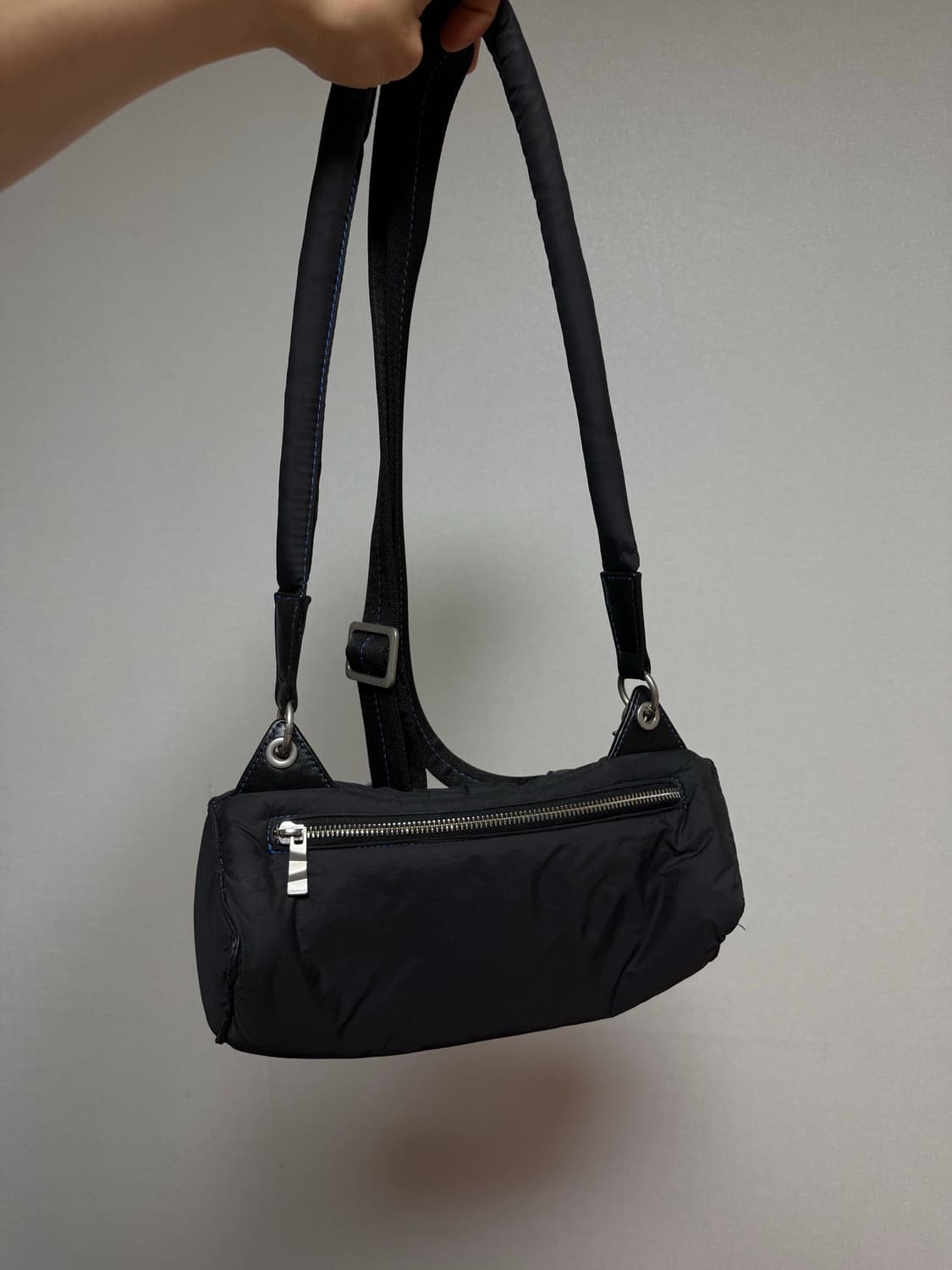 아더에러 x 자라 숄더백 블랙 상품이미지2