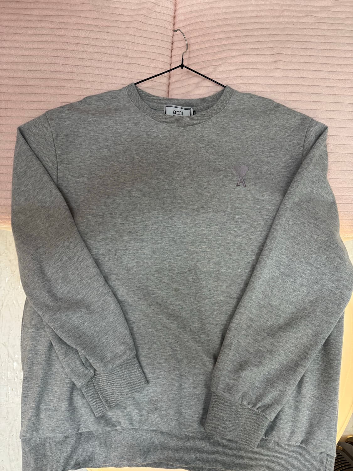 AMI 아미 하트 로고 스티치 오버핏 스웻셔츠 상품이미지4