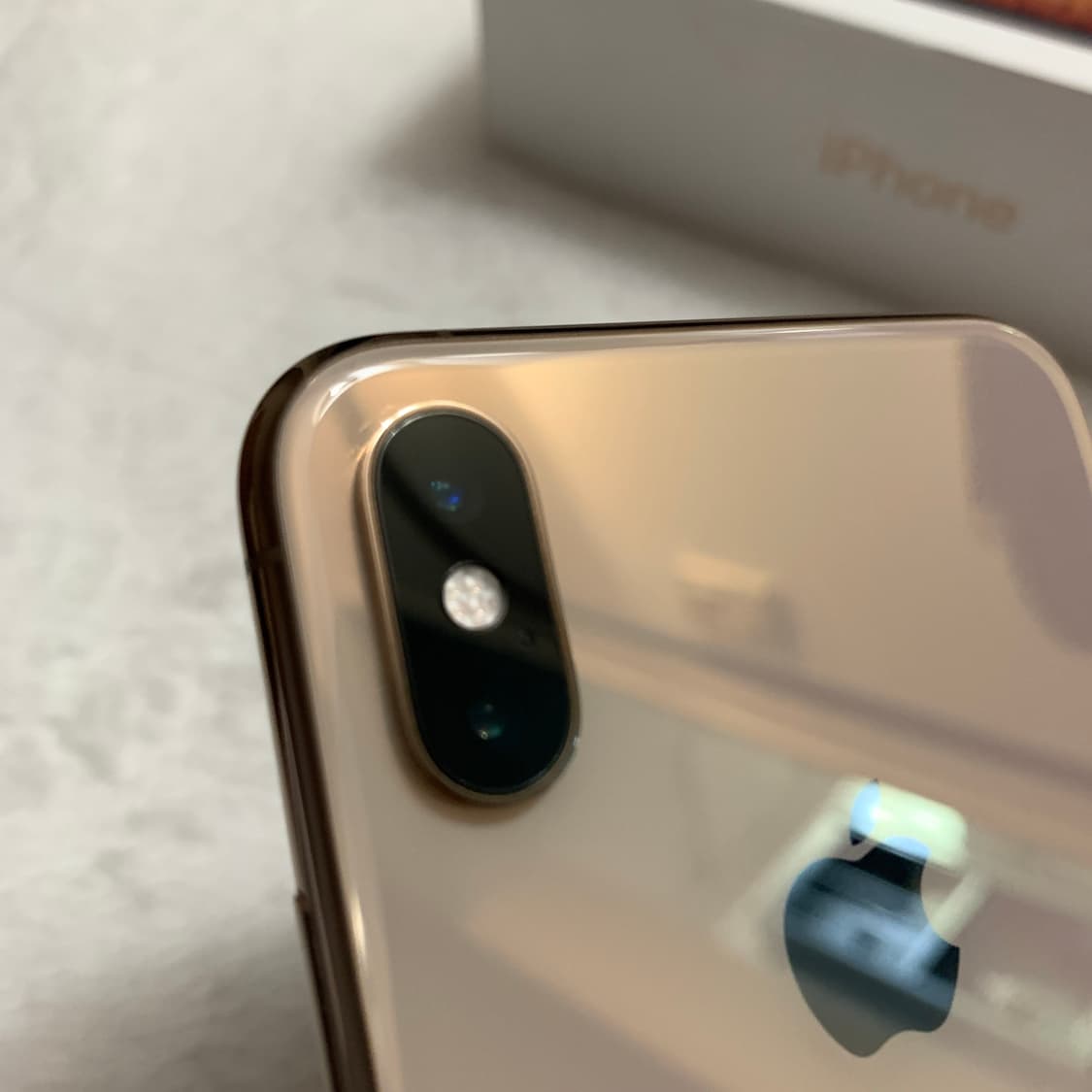 아이폰 XS 골드 64GB 상품이미지3