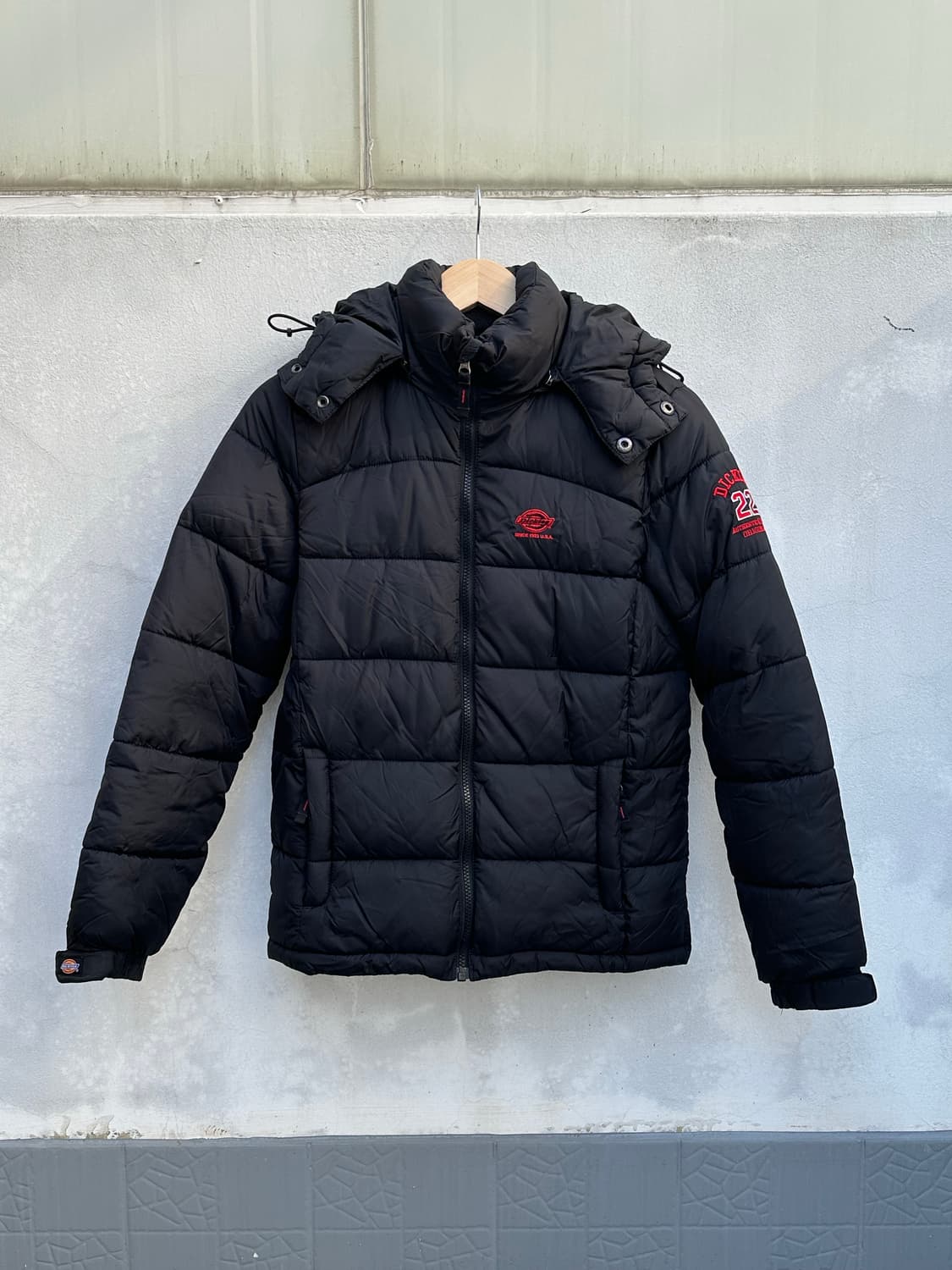 [디키즈] •Dickies Logo Hooded Puffer Jacket 상품이미지1