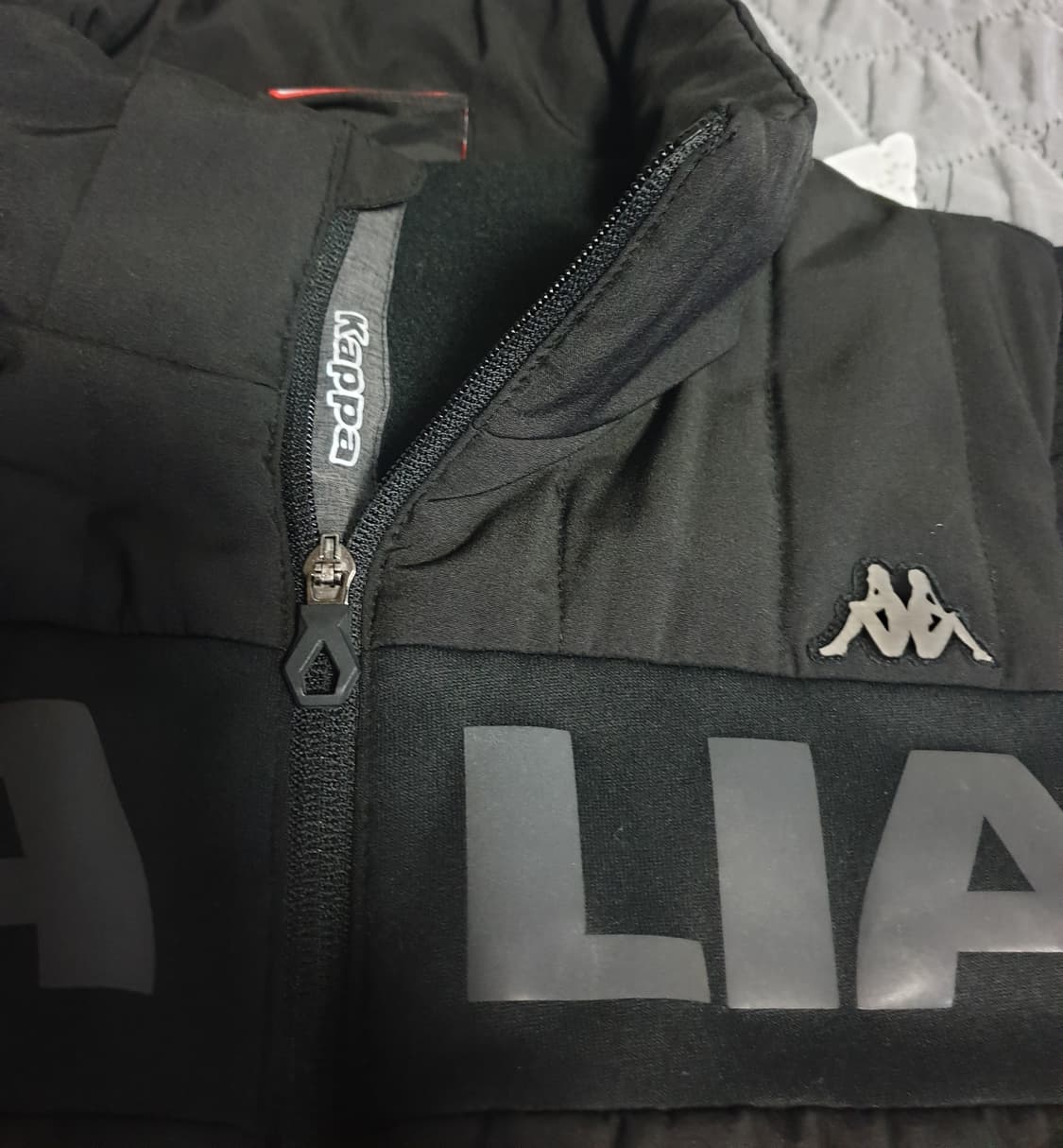 카파 올드스쿨 이탈리아 로고 경량 니트  조끼 패딩 블랙 (L) 상품이미지2