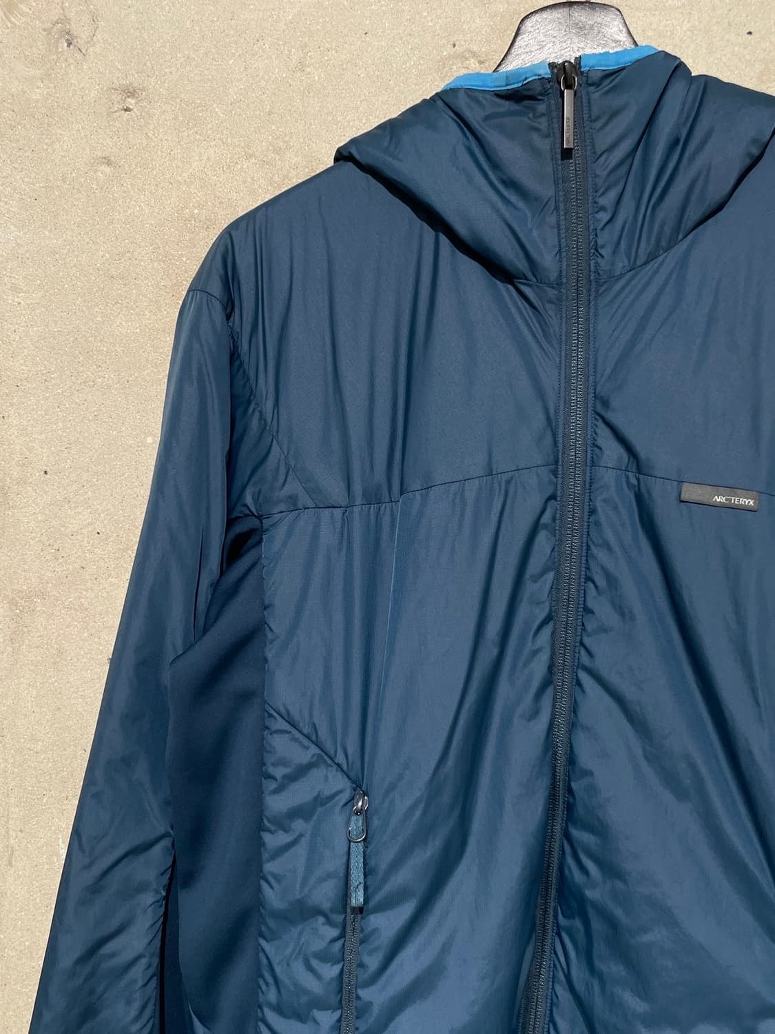 아크테릭스 블루 에이픽스 인슐레이트 나일론 후디 자켓 상품이미지2