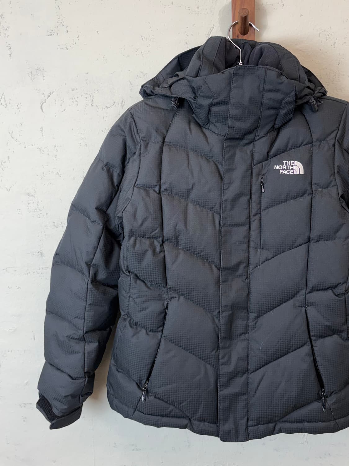 노스페이스 아모레 600필 다운패딩 블랙 상품이미지4