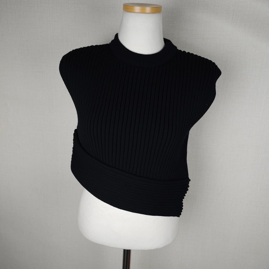 (새상품)자라 크롭 니트조끼 여성55사이즈  상품이미지1